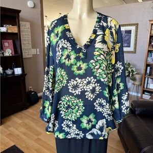 Banana Republic green, black & yellow 3/4 sleeves Vneck blouse-size XL